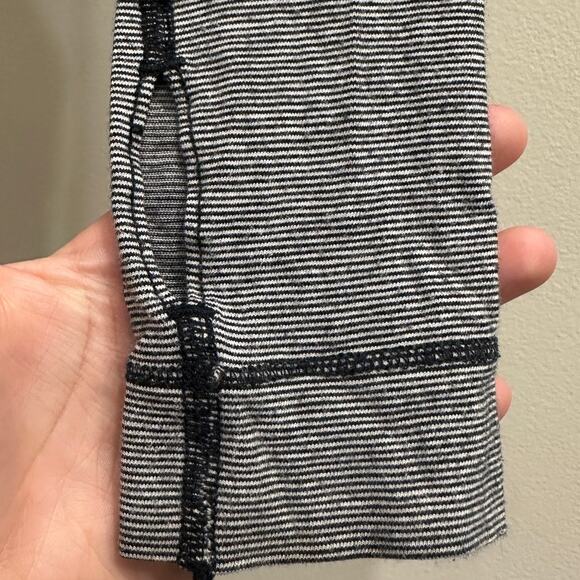 Lululemon Iconic Wrap Surplice Top Wee Stripe White Black Size 2 Lounge Active - Picture 6 of 8